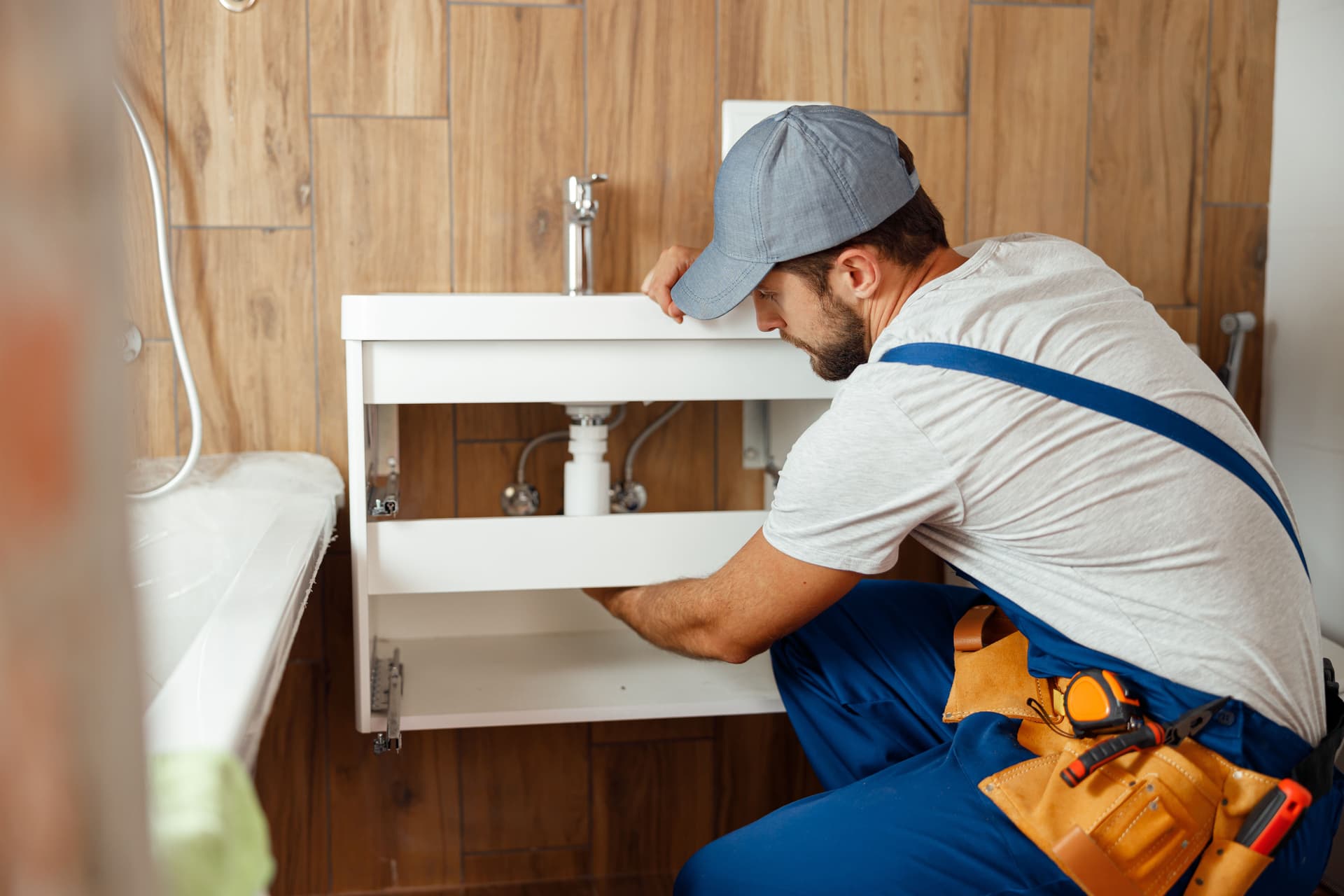 Blog post Handling Plumbing Emergencies Effectively image