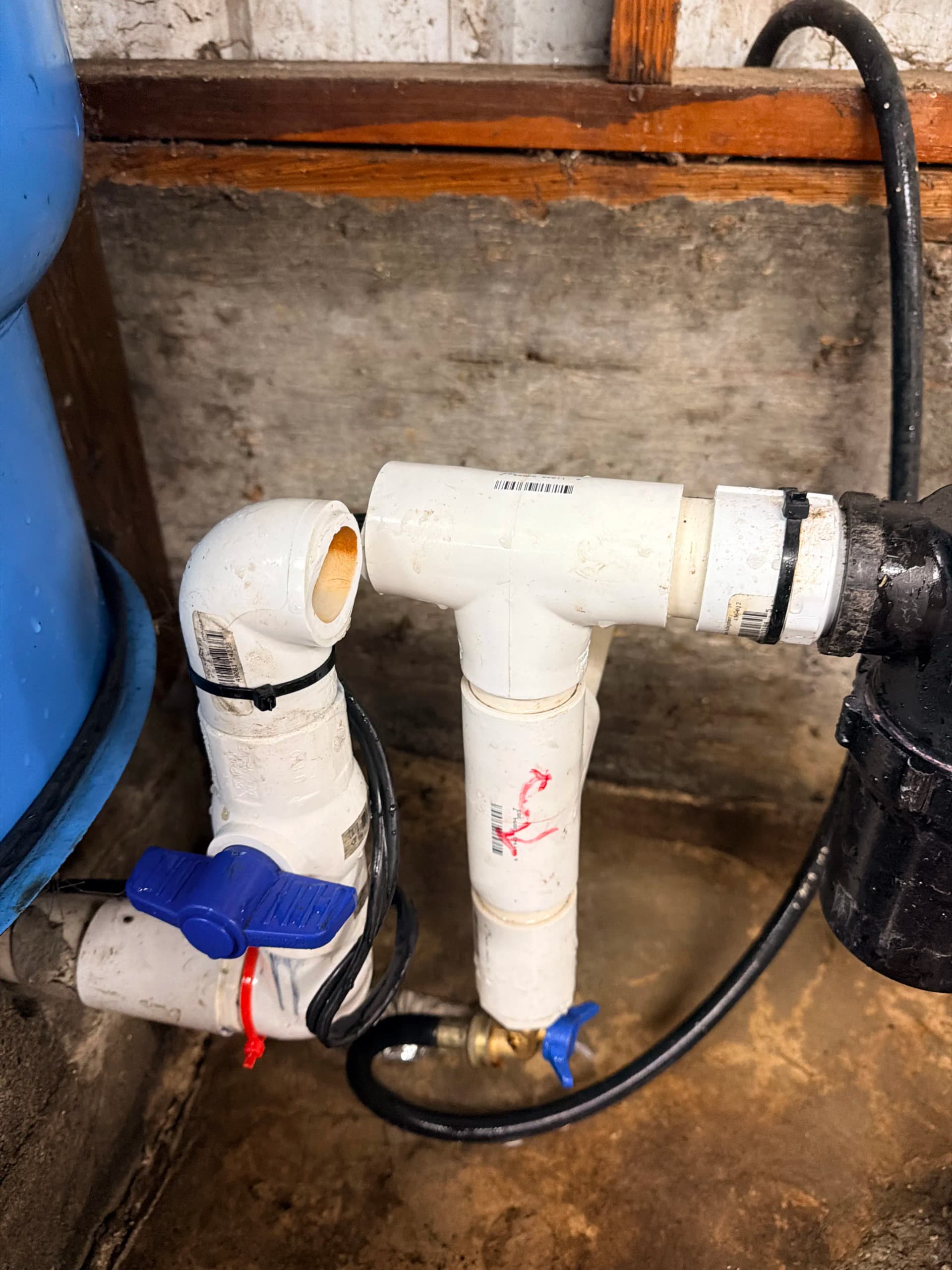 Pressure Tank Water Line Break Fixed on Move-In Day in Eatonville image