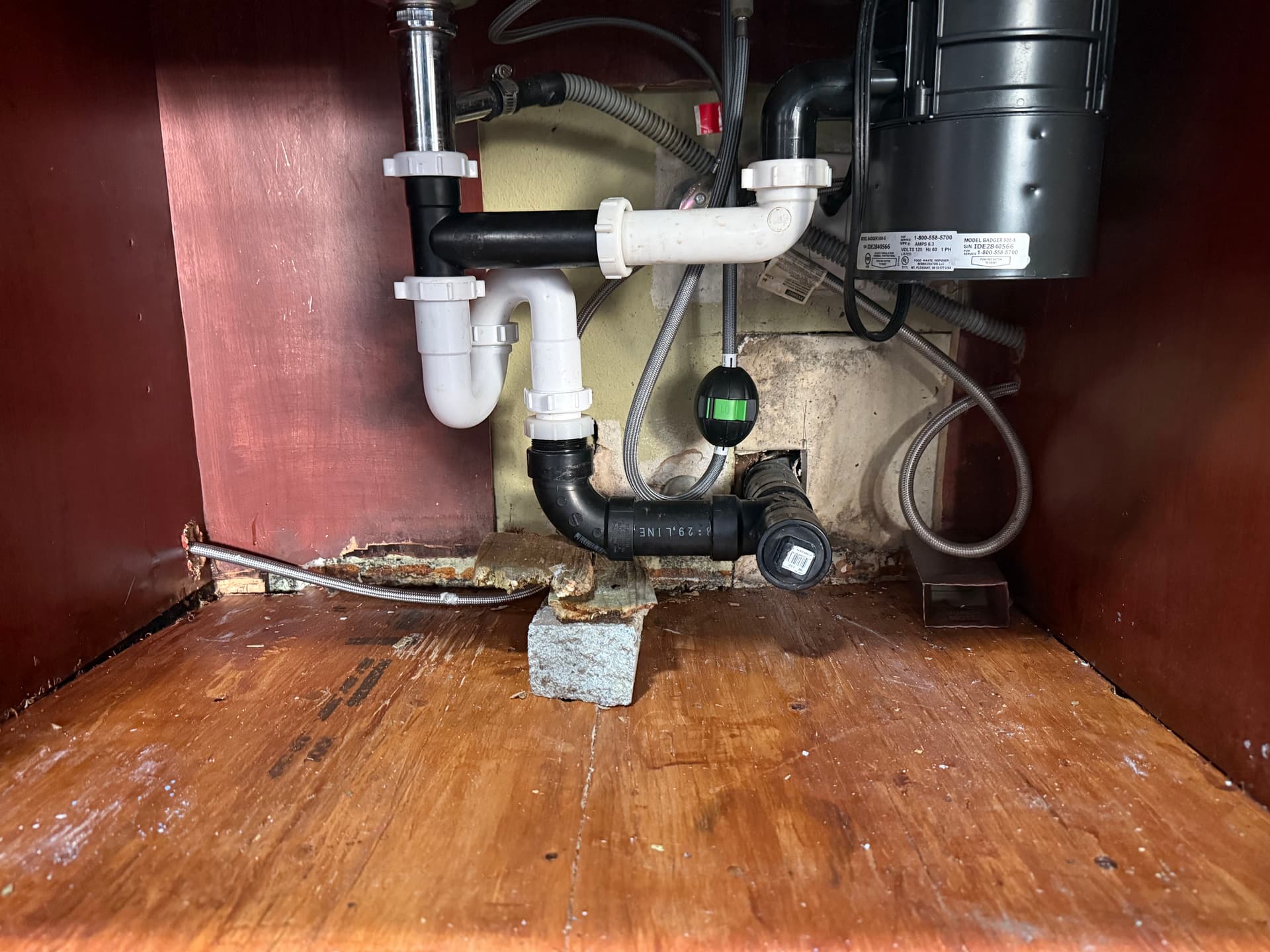 Gallery photos for Federal Way Sunday Leak Call - Slow Drain Turns Into Real Damage: Image #1