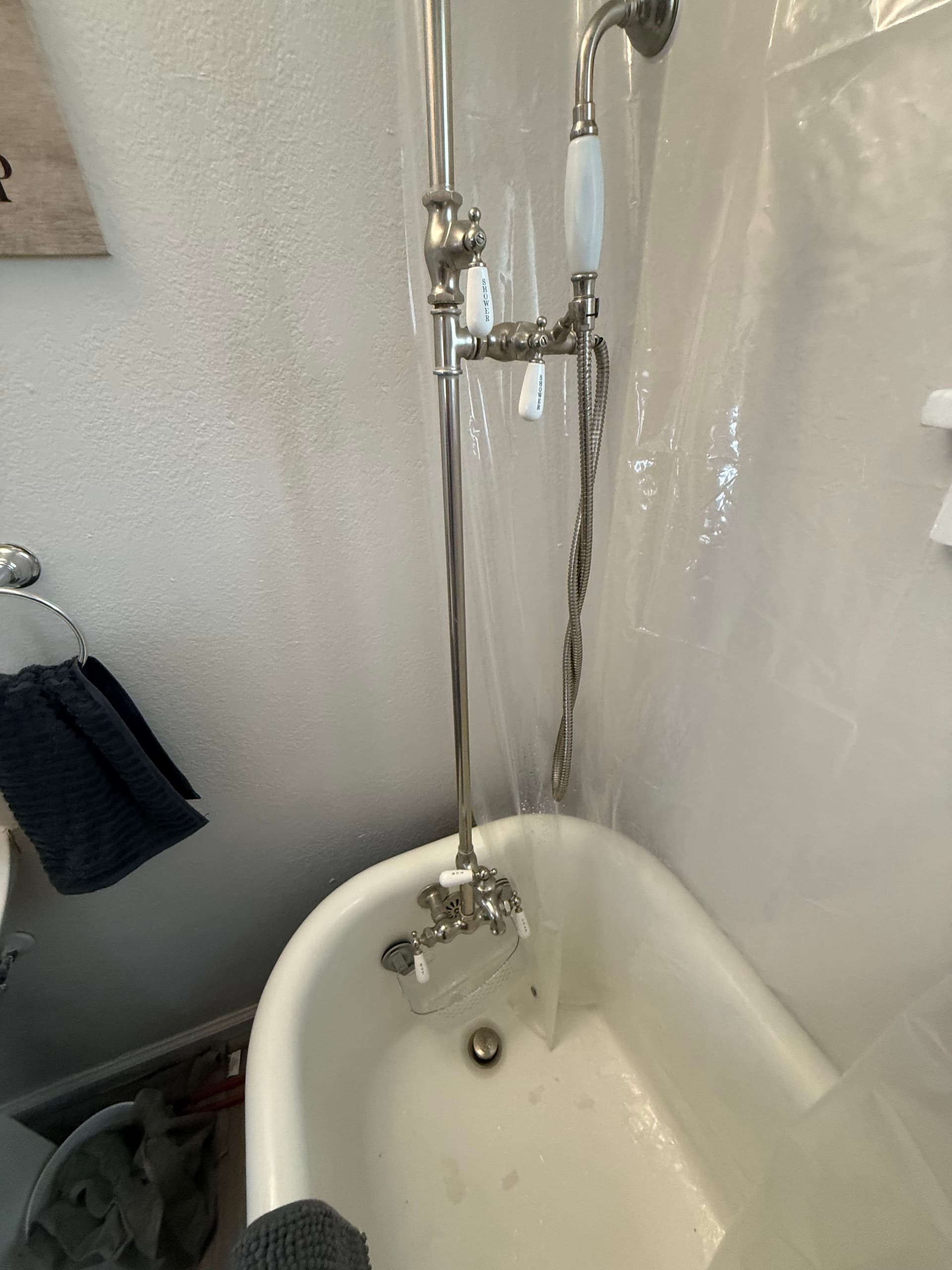 Gallery photos for Bathroom Odor Traced to an Unused Tub - Here's What We Found: Image #1