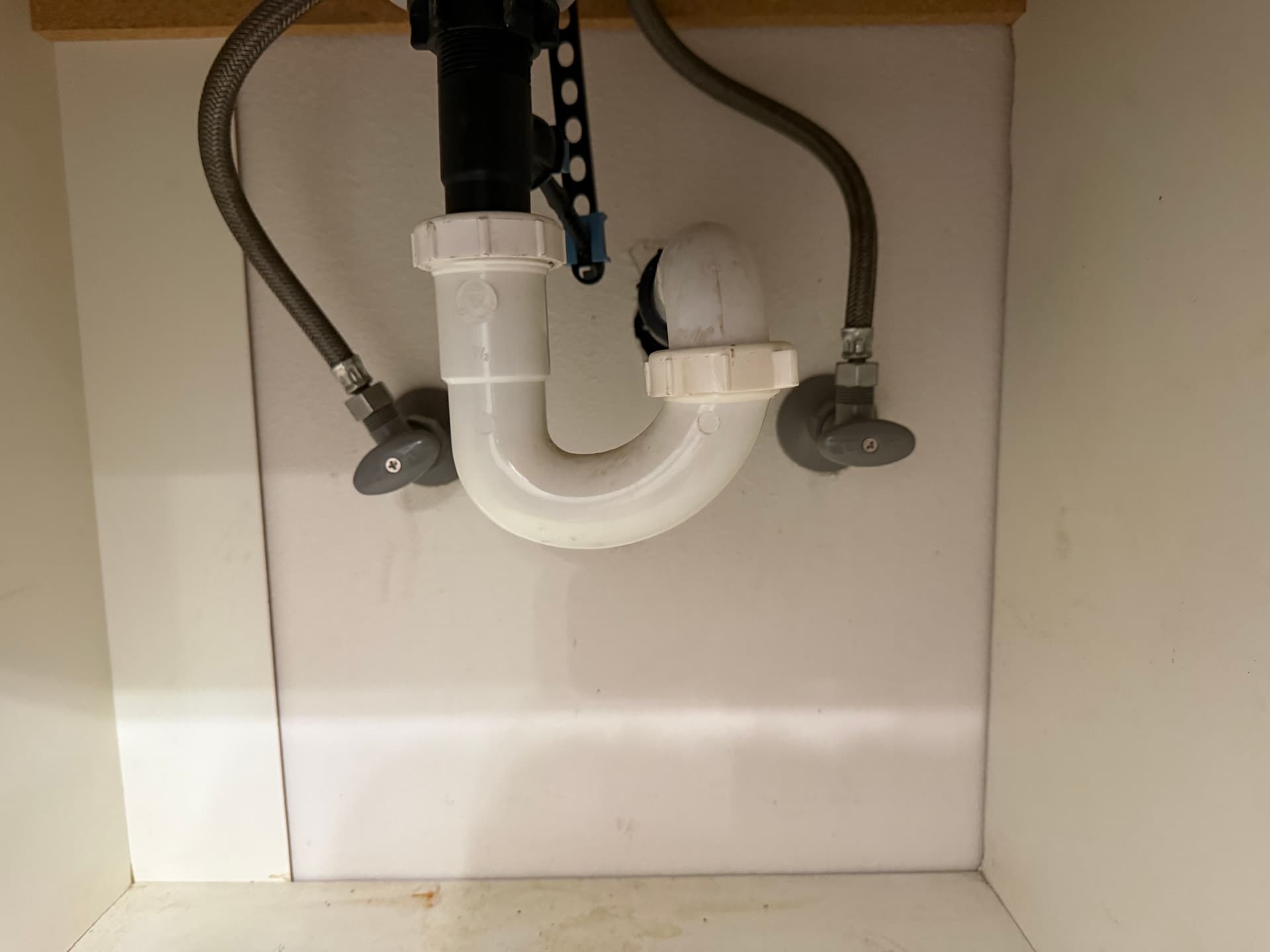 Gallery photos for Old Qest Angle Stops Replaced Before the Next One Failed: Image #1