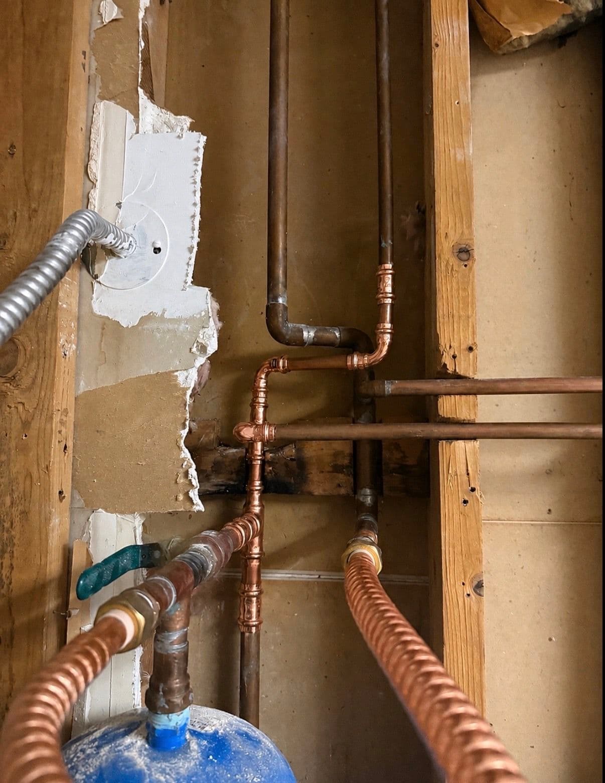Gallery photos for Copper Line Repairs and Leak Fixes for a Milton WA Home: Image #2
