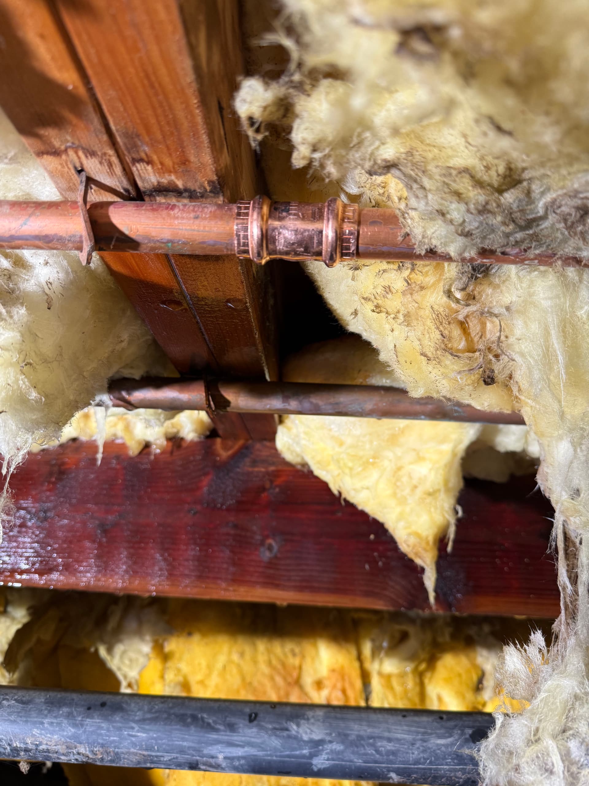 Gallery photos for Crawl Space Pinhole Leak Found and Fixed in Puyallup: Image #2