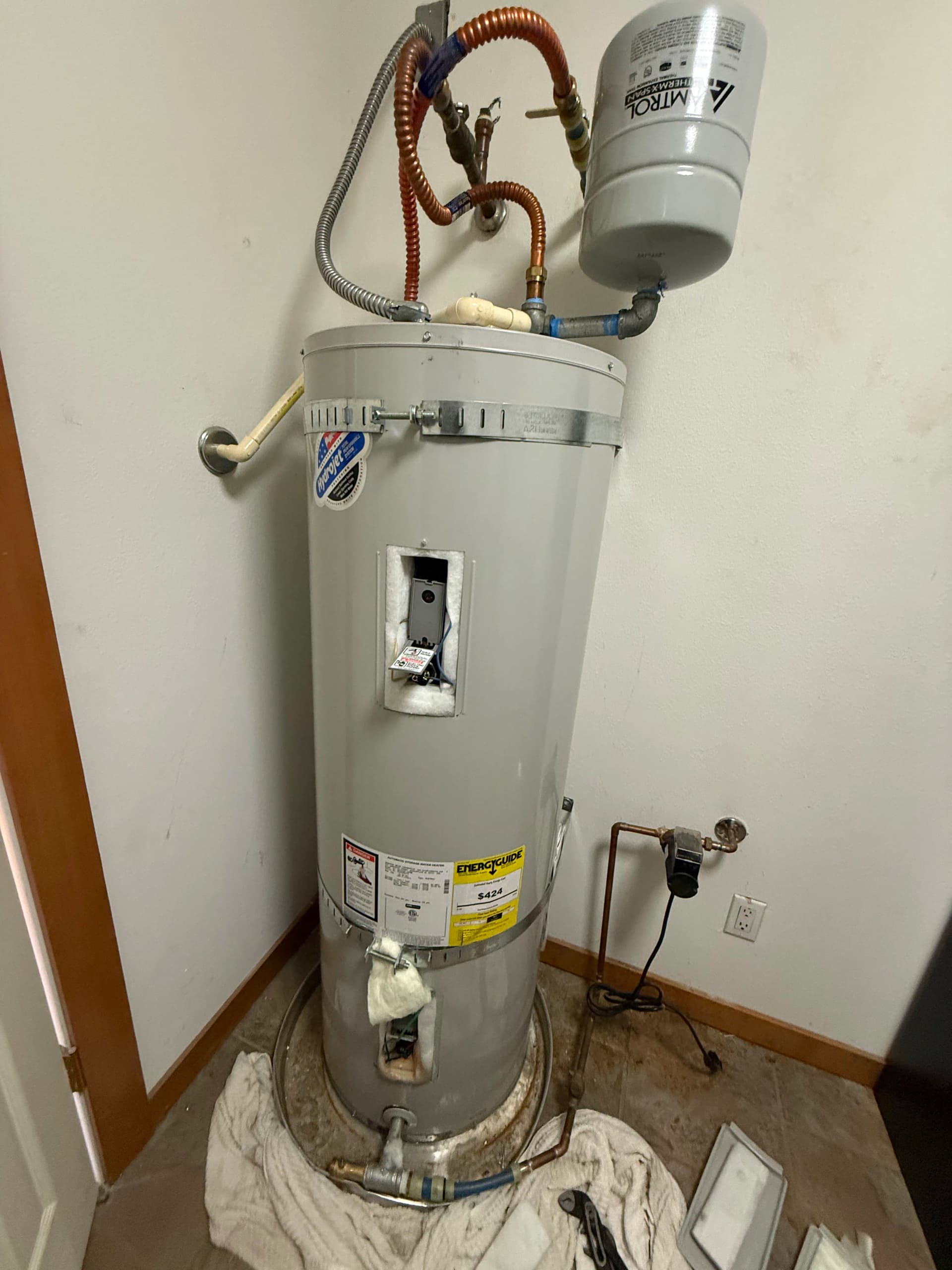 50-Gallon Rheem Electric Water Heater Replacement with Expansion Tank image