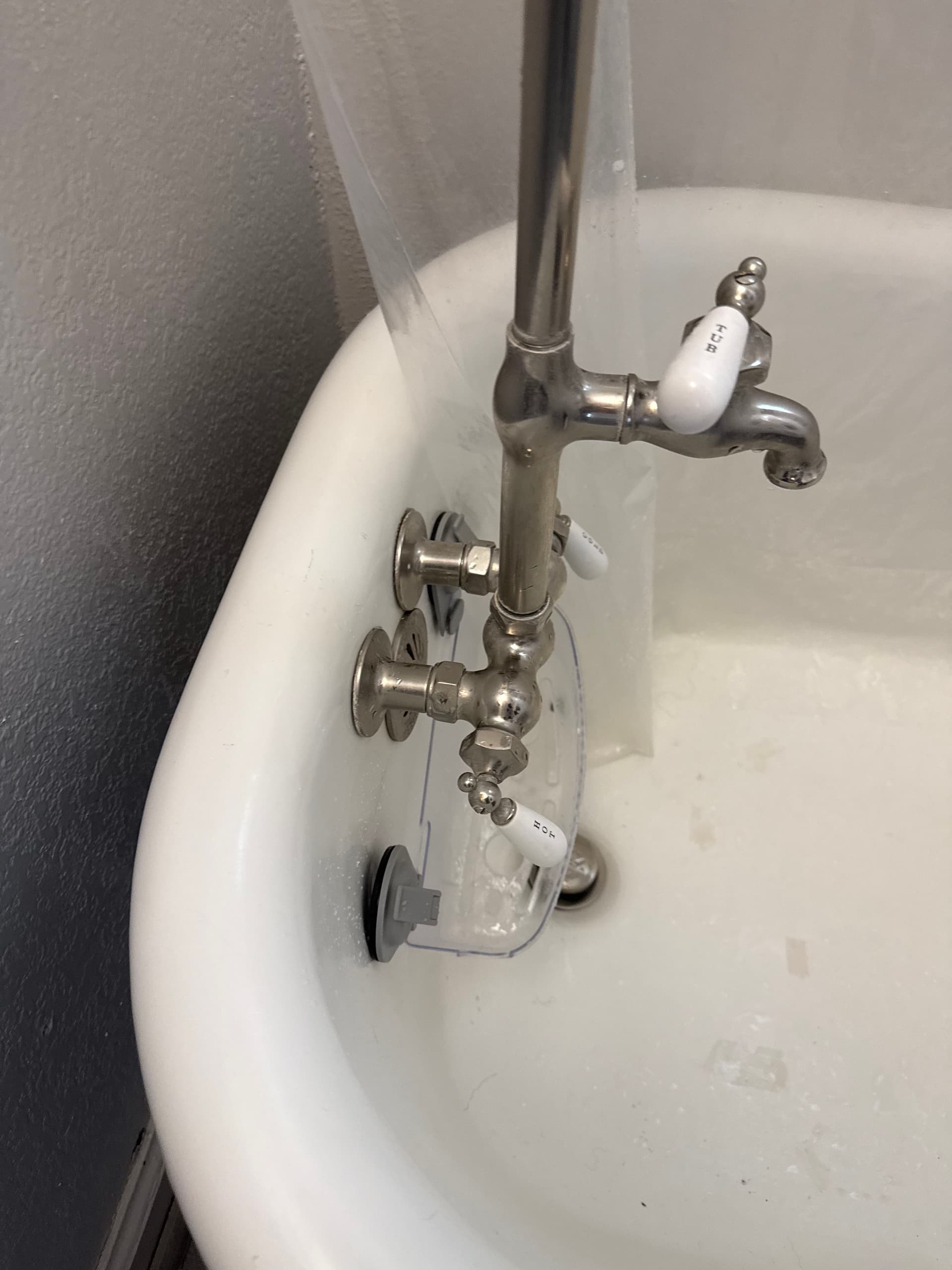Gallery photos for Bathroom Odor Traced to an Unused Tub - Here's What We Found: Image #2