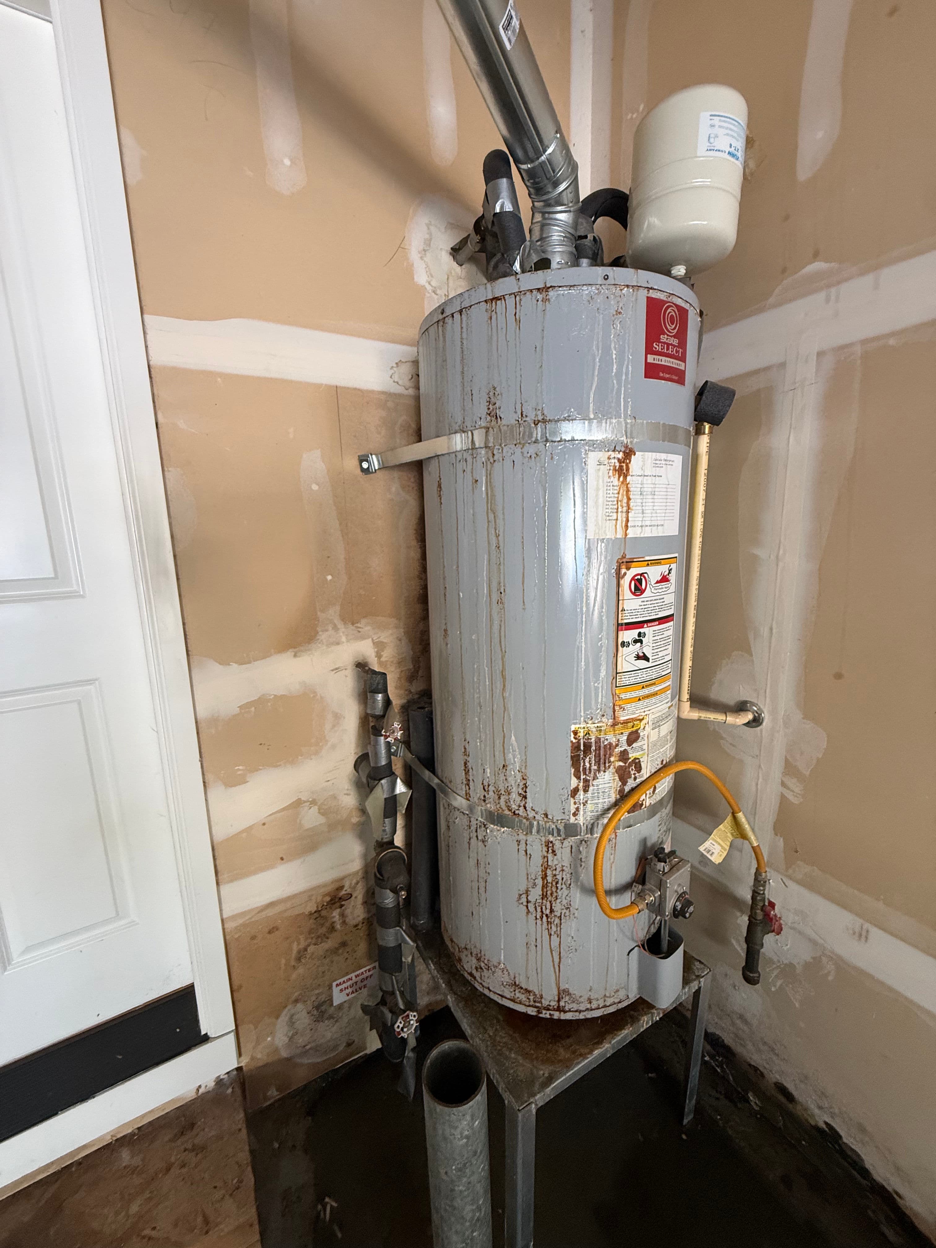 Project When a Water Heater Fails This Bad It Takes Everything With It image