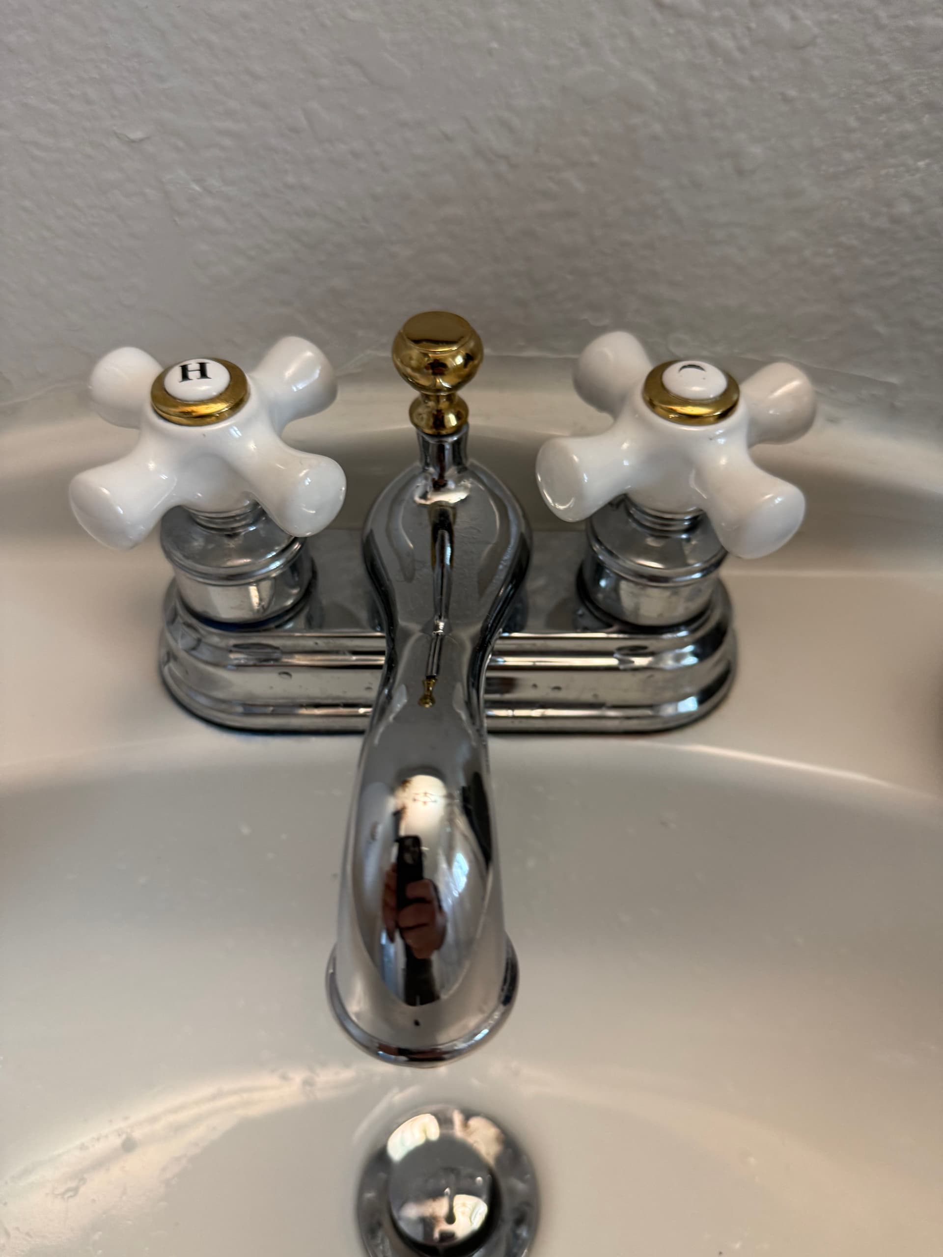 Bathroom Odor Traced to an Unused Tub - Here's What We Found image