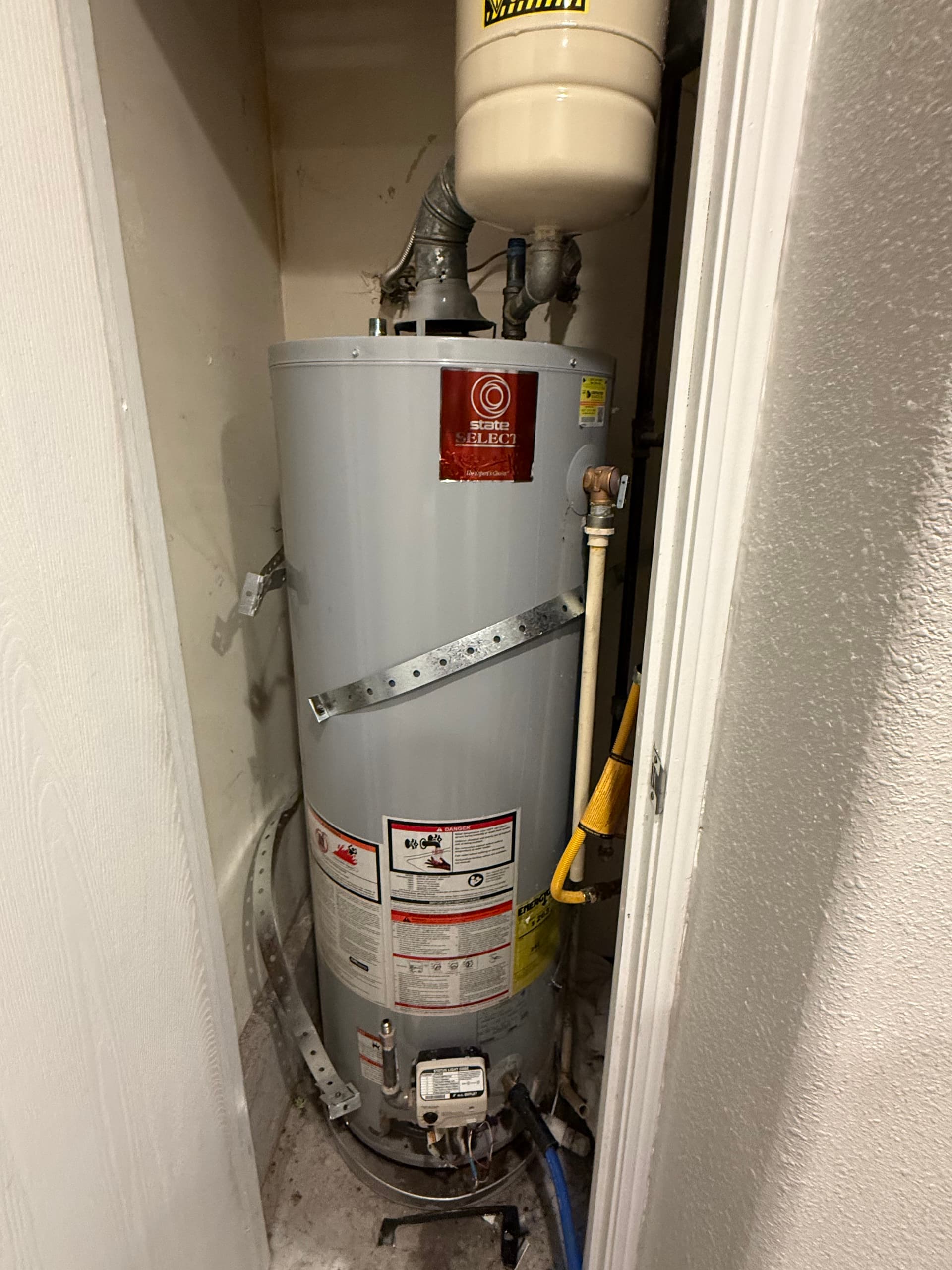 After-Hours Gas Water Heater Replacement in Puyallup image